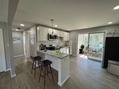 Main picture of 21 Clarks Ln