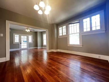 Main picture of 627 Park Blvd