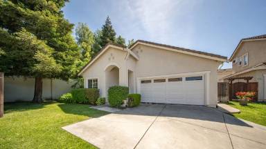 Main picture of 5037 Donatello Ct