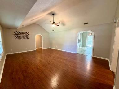 Main picture of 2915 Baigo Ct