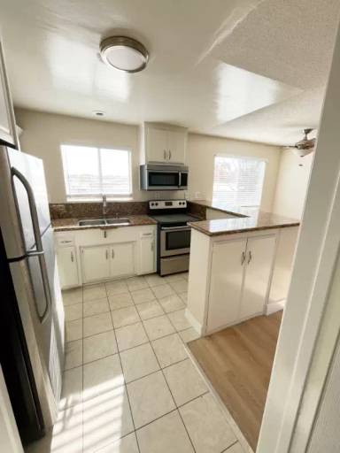 Main picture of 931 W 19th St