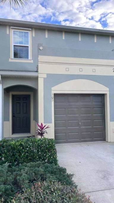 Main picture of 2505 Revolution St