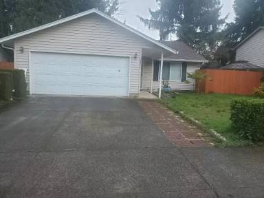 Main picture of 13304 NE 25th St