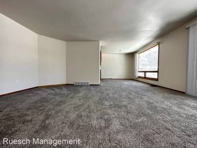 Main picture of 3042 Albert Dr