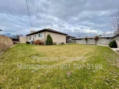 Main picture of 8282 S Harrison Cir