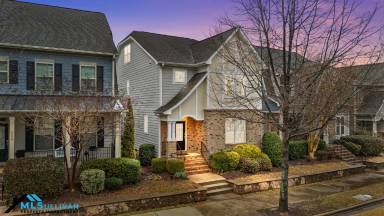 Main picture of 5618 Wade Park Blvd