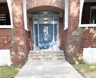 Main picture of 2519 Linden Ave