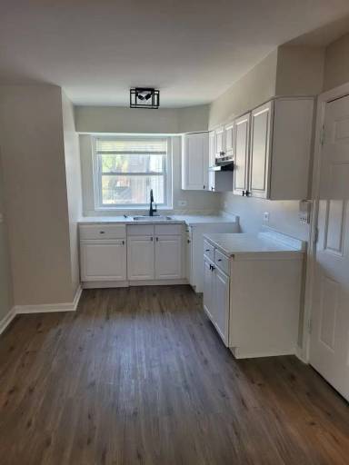 Main picture of 5451 S Laflin St