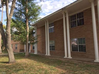 Main picture of 819 Walnut Ave