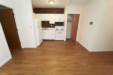 Main picture of 46 S Huntington Ave