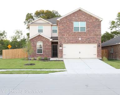 Main picture of 1912 Pilot Point Way