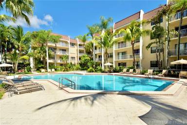 Main picture of Wisperwood Village Condo
