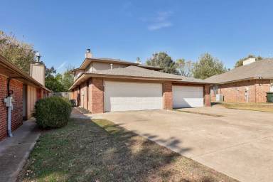 Main picture of 216 Harvard Rd
