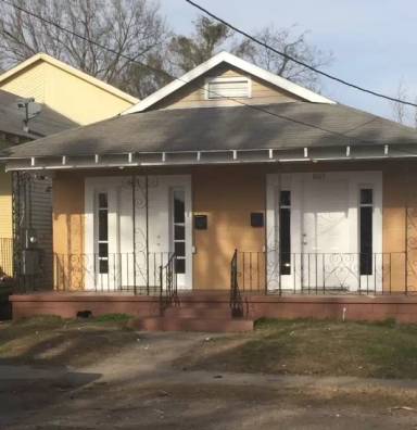 Main picture of 8813 Edinburgh St
