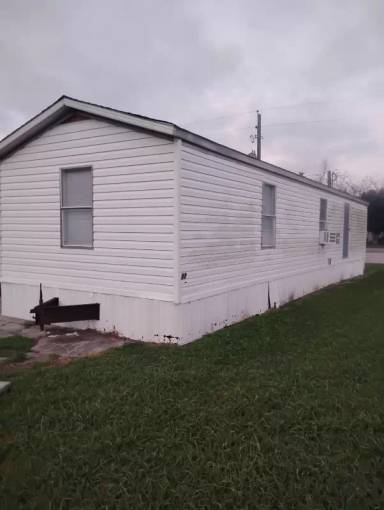 Main picture of 601 E Lincoln St