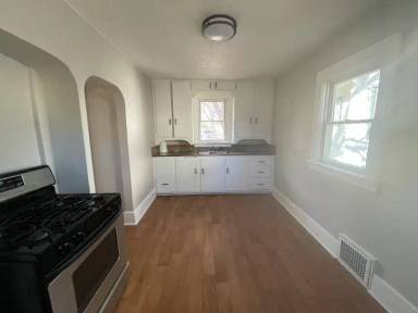 Main picture of 205 N Cedar Ave