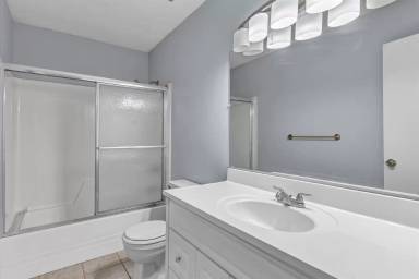 Main picture of 686 Bethany Ct