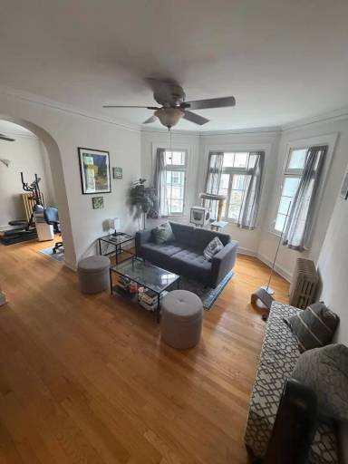Main picture of 4522 N Wolcott Ave