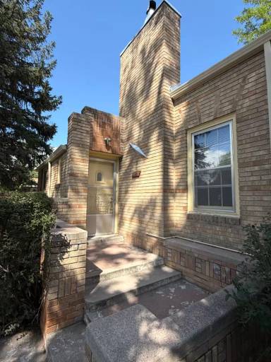Main picture of 3321 Central Ave