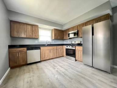 Main picture of 1404 Peachtree Dr