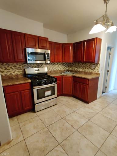 Main picture of 571 W Side Ave