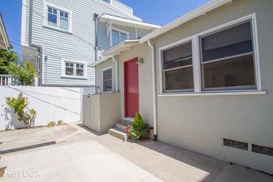 Main picture of 253 Market St