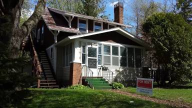 Main picture of 414 S 6th St