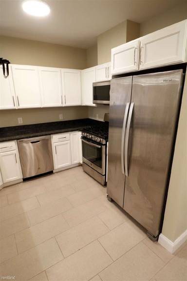 Main picture of 4 Mayflower Ave