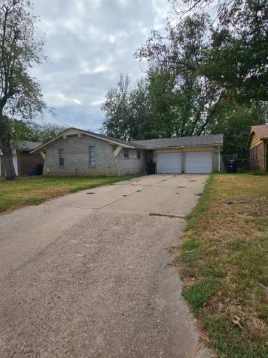 Main picture of 705 Greenvale Rd