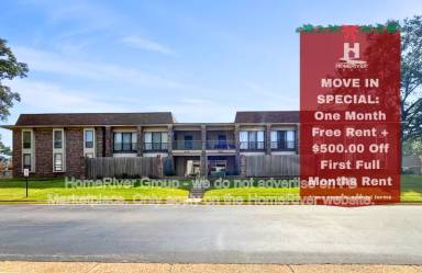 Main picture of 1858 Poplar Woods Cir W