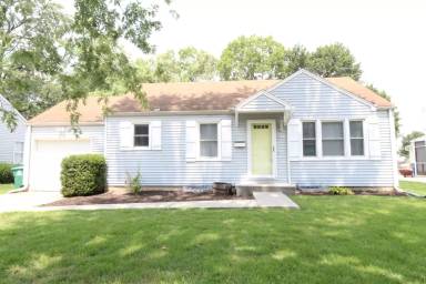 Main picture of 5300 W 49th St