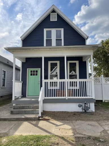 Main picture of 520 Hess Ave