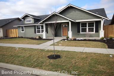 Main picture of 1643 NE 5th St