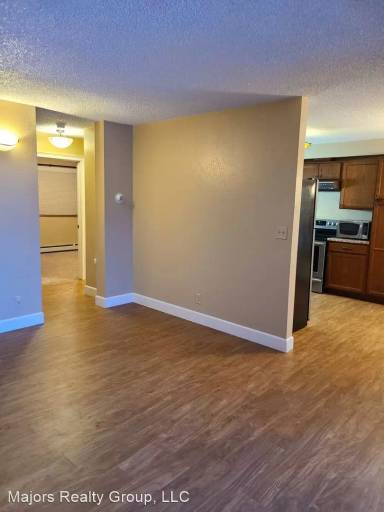 Main picture of 1050 Turner St