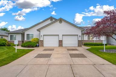 Main picture of 1081 W Woodlawn Dr