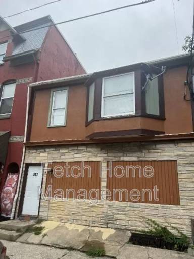 Main picture of 357 S 3rd St