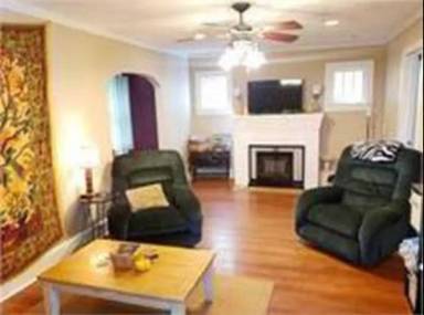 Main picture of 608 N Alameda Ave