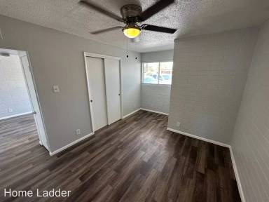 Main picture of 3121 W Almeria Rd