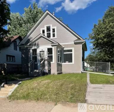 Main picture of 5200 Camden Ave N