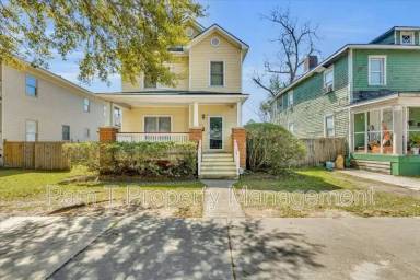 Main picture of 635 E Henry St