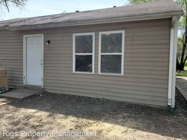 Main picture of 3361 SE Girard St