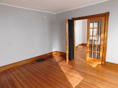 Main picture of 136 Spring St