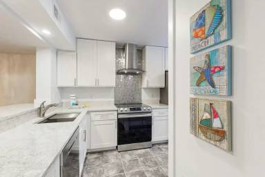 Main picture of Courtside Villas