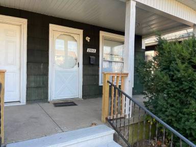 Main picture of 2013 Washington Ave