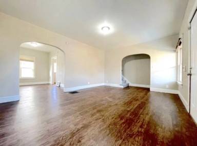 Main picture of 532 Carlton St