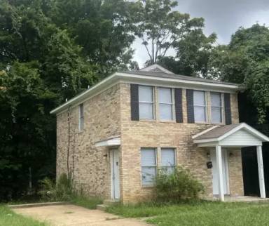 Main picture of 1395 S Main St
