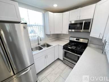 Main picture of 132 S Lemon Ave