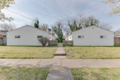 Main picture of 1443 W 40th St