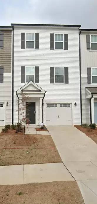 Main picture of 11009 Woodland Creek Way