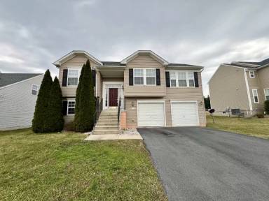 Main picture of 210 Hughs Rd